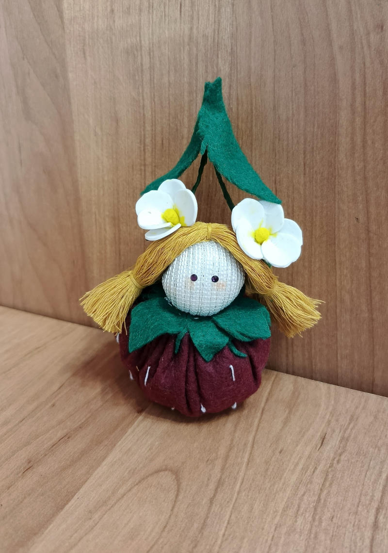 «Кукла-клубничка»